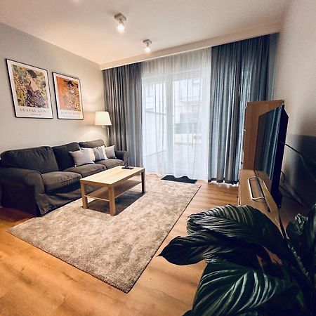 Boleslaviaapartments - Apartament Merci 4, Private Parking Free, Air Condition 博莱斯瓦维茨 外观 照片